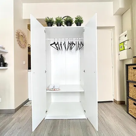 Neuf A 2 Pas Du Metro Apartamento *